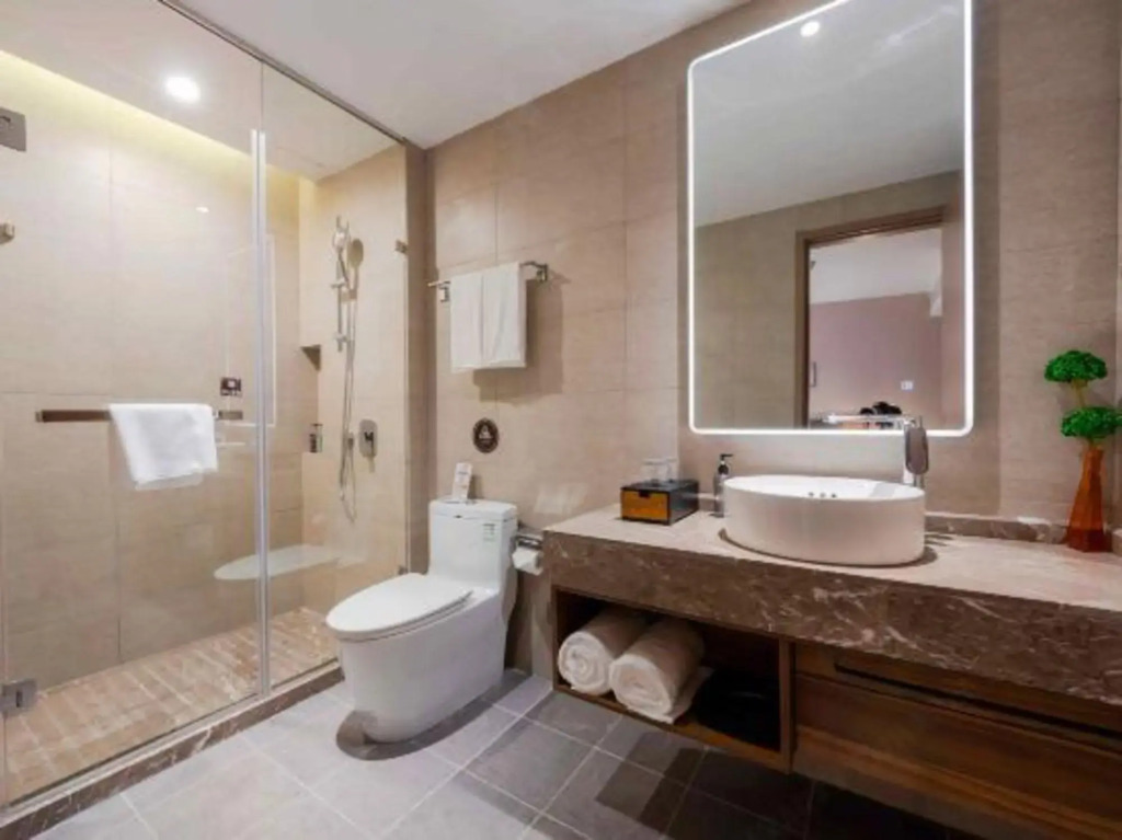 Home Inn - Shanghai New International Expo Center Expo Park Gaoke West Road Subway Station