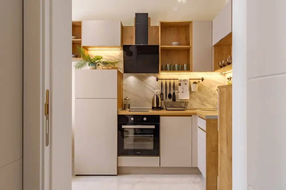 FM Deluxe 2-BDR Apartment - Springtime
