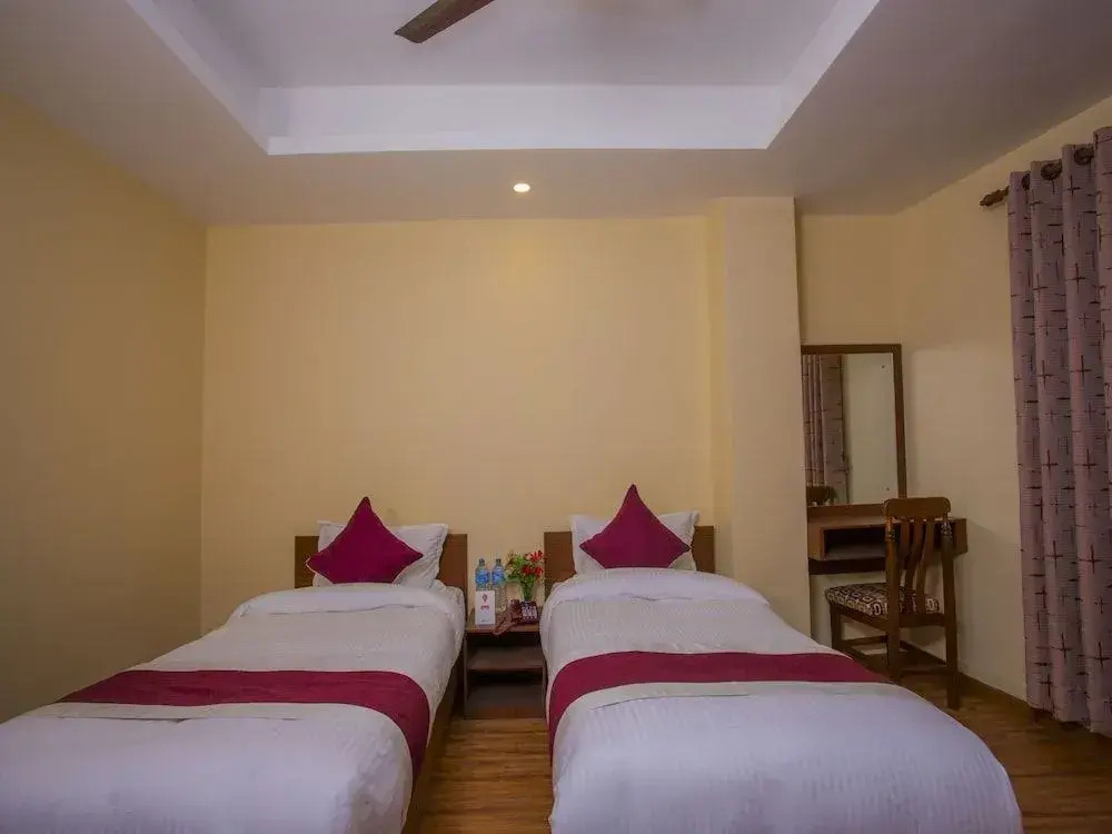 OYO 273 Hotel Rara Palace
