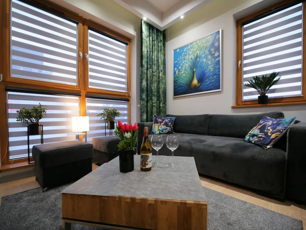 4UApart-Apartment Platan Tower Paradiso