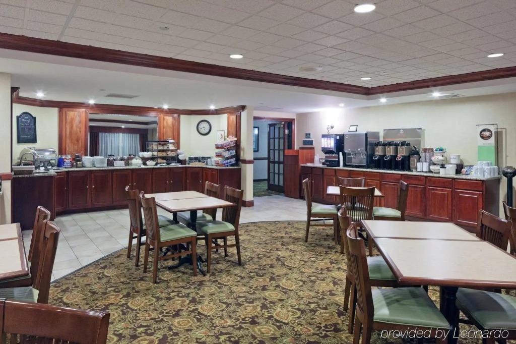 Country Inn & Suites by Radisson, Milwaukee West Brookfield , WI