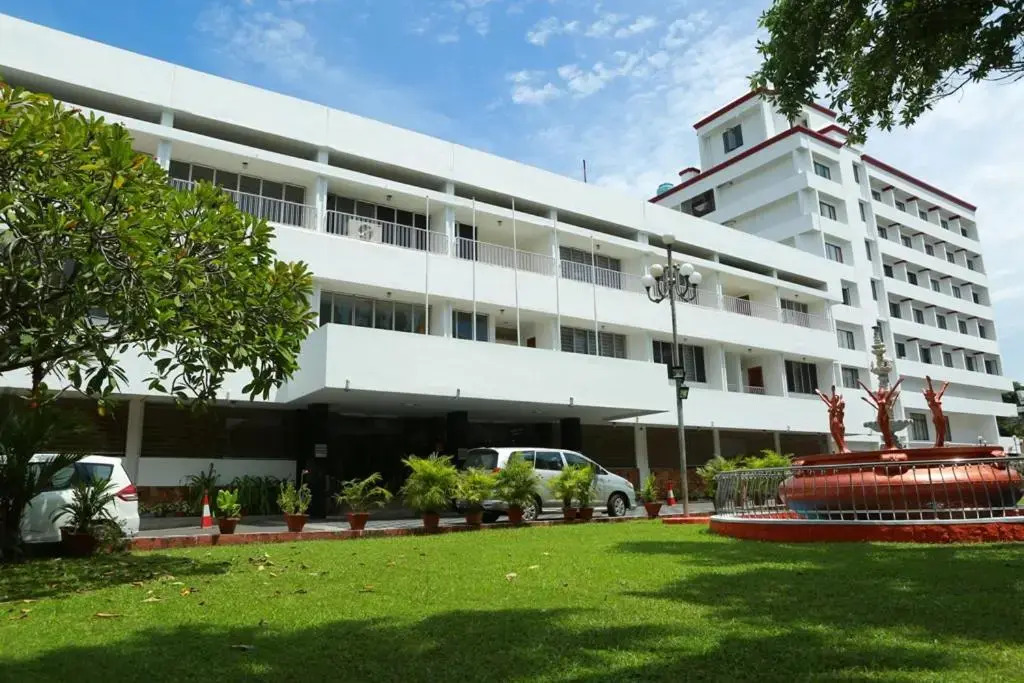 Casino Hotels Ltd.
