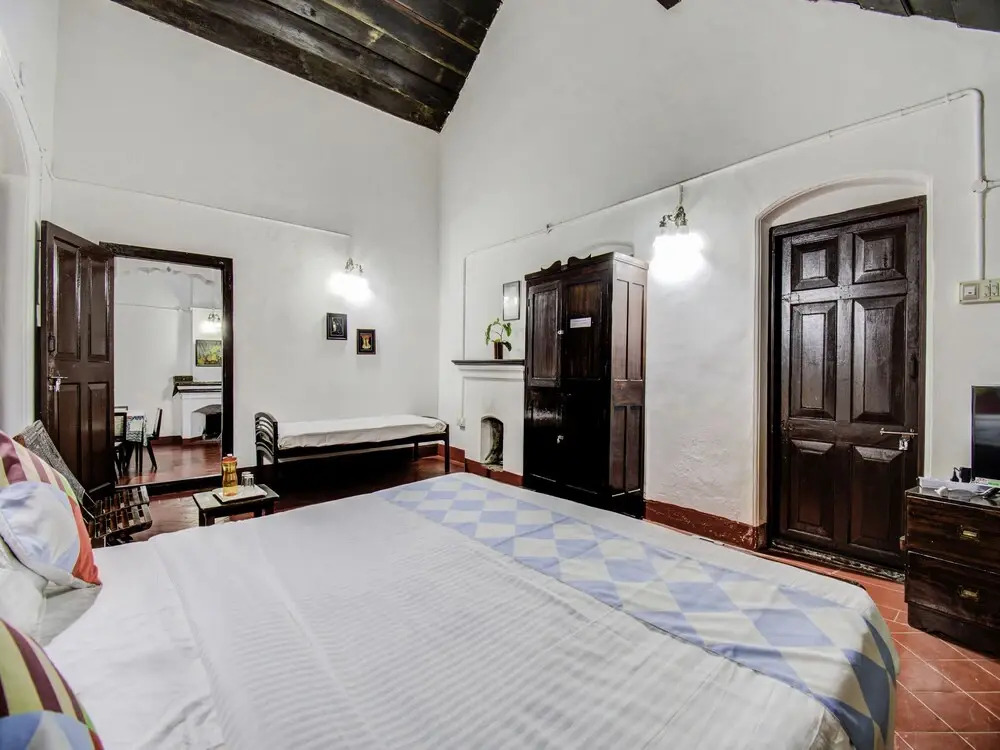 Vintage Studio Home by OYO Rooms