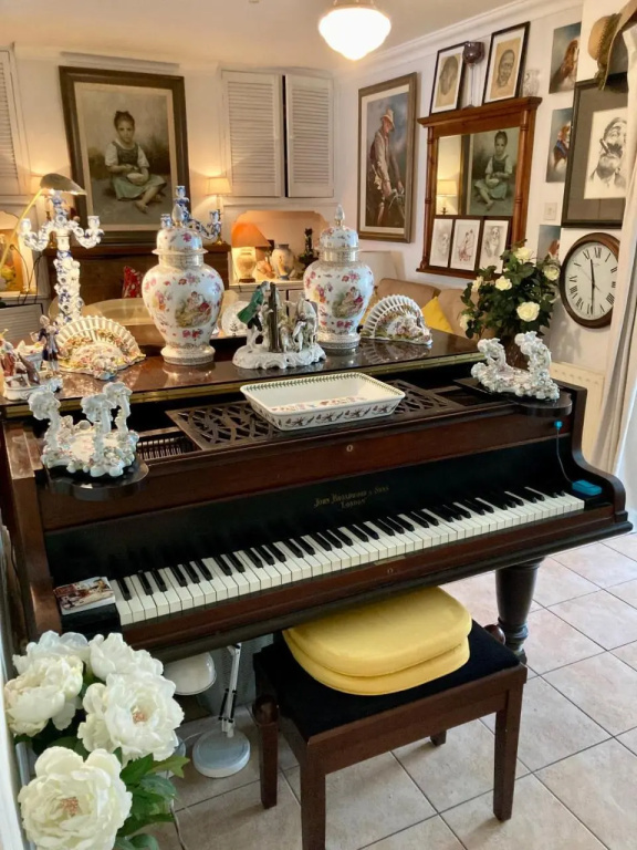 The Gallery B&B, the Glen, Kinsale ,County Cork