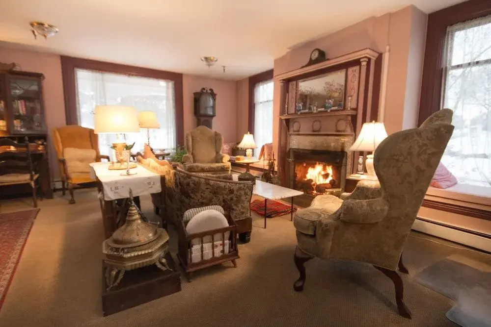 Old Stagecoach Inn