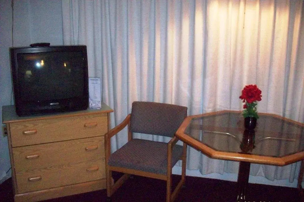 Hilander Motel