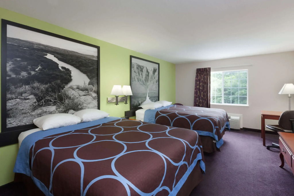 Super 8 Huntsville