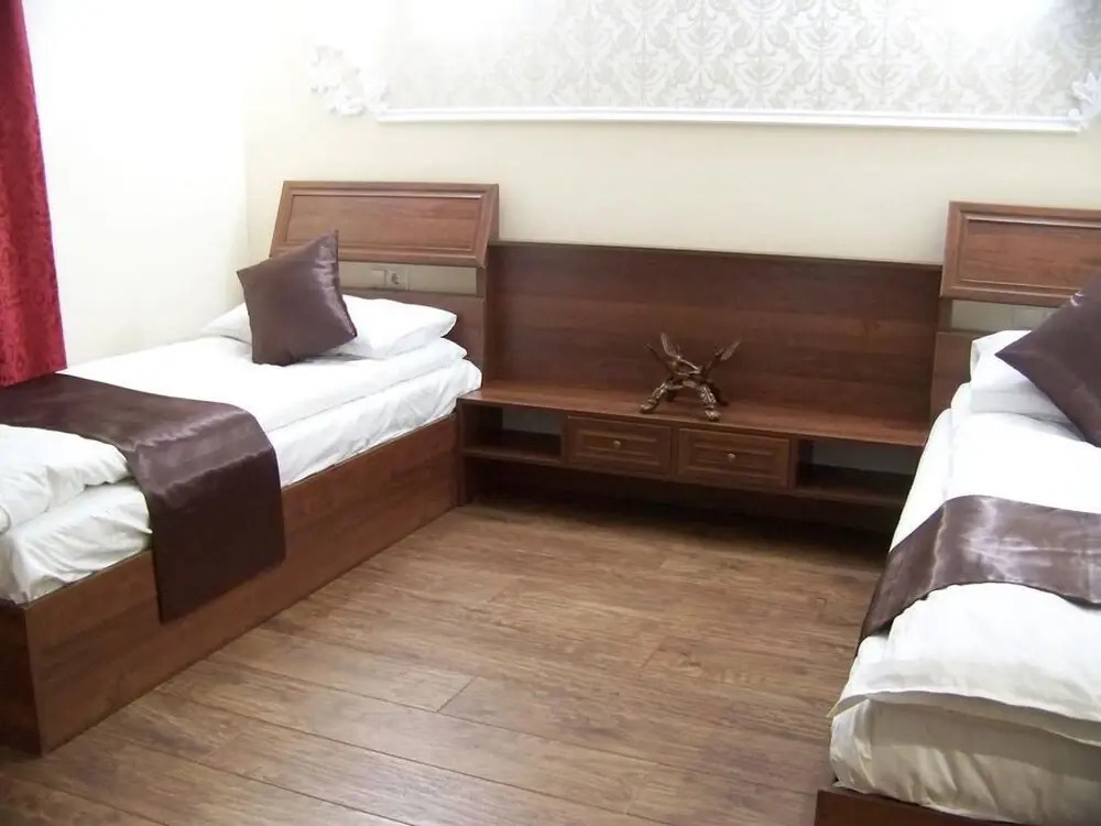 Sky Lux Hotel
