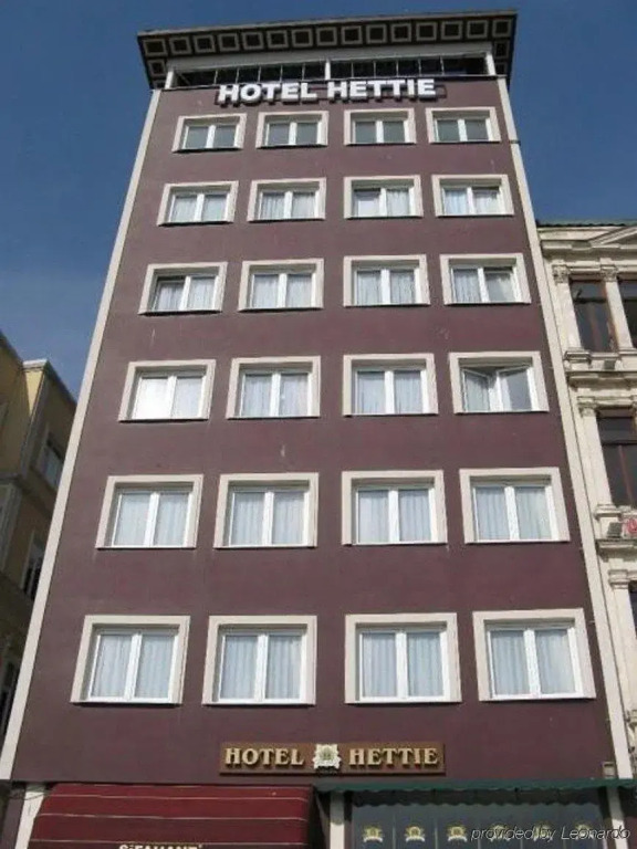 Hettie Hotel