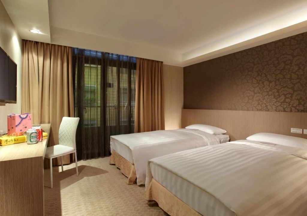 Rf Pretty Hotel