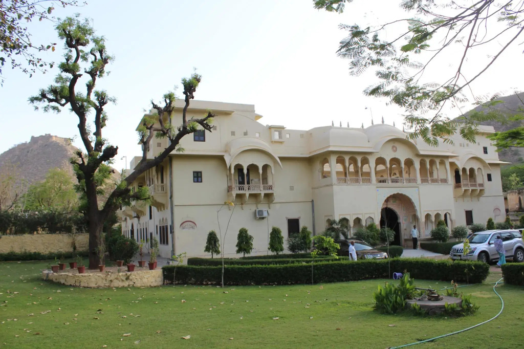 Dhula Garh  A Heritage Hotel