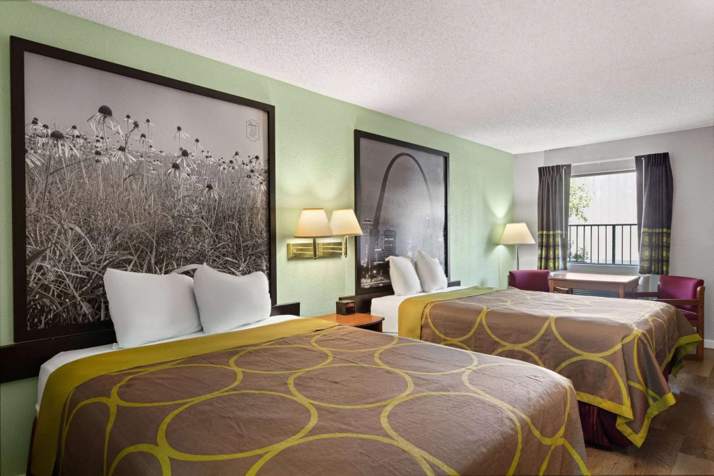 Super 8 by Wyndham Branson - Shepherd of the Hills Exwy
