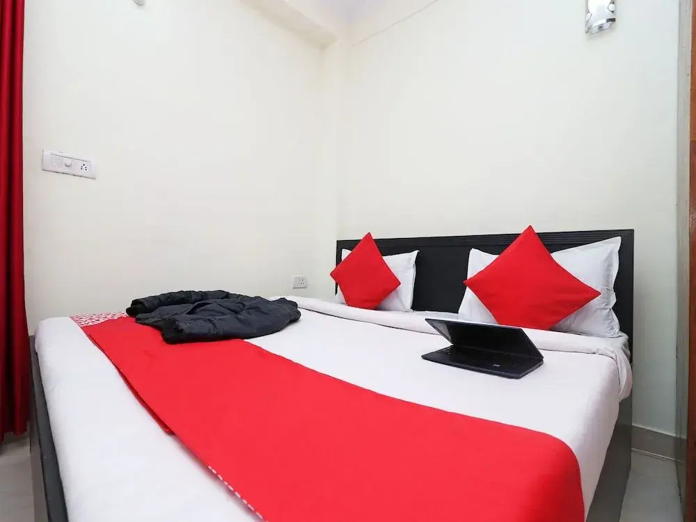 OYO 14124 Home 1Bhk Apartment