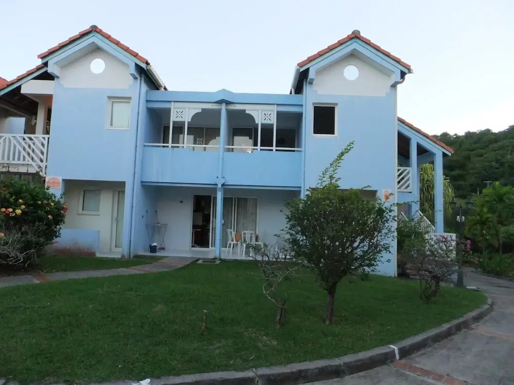 Apartment With one Bedroom in Sainte-anne, With Shared Pool, Enclosed Garden and Wifi