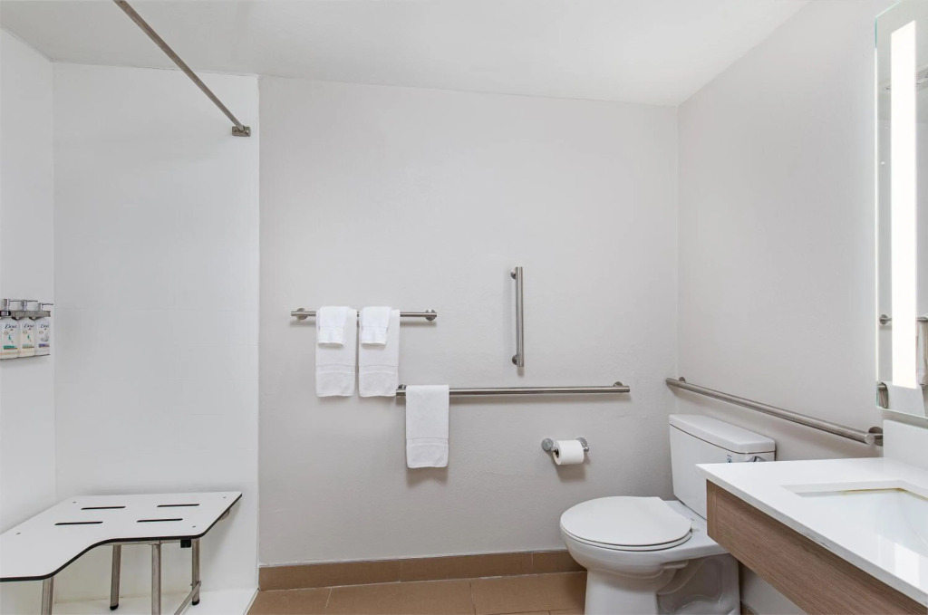 Holiday Inn Express Savannah South I-95 Richmond Hill by IHG