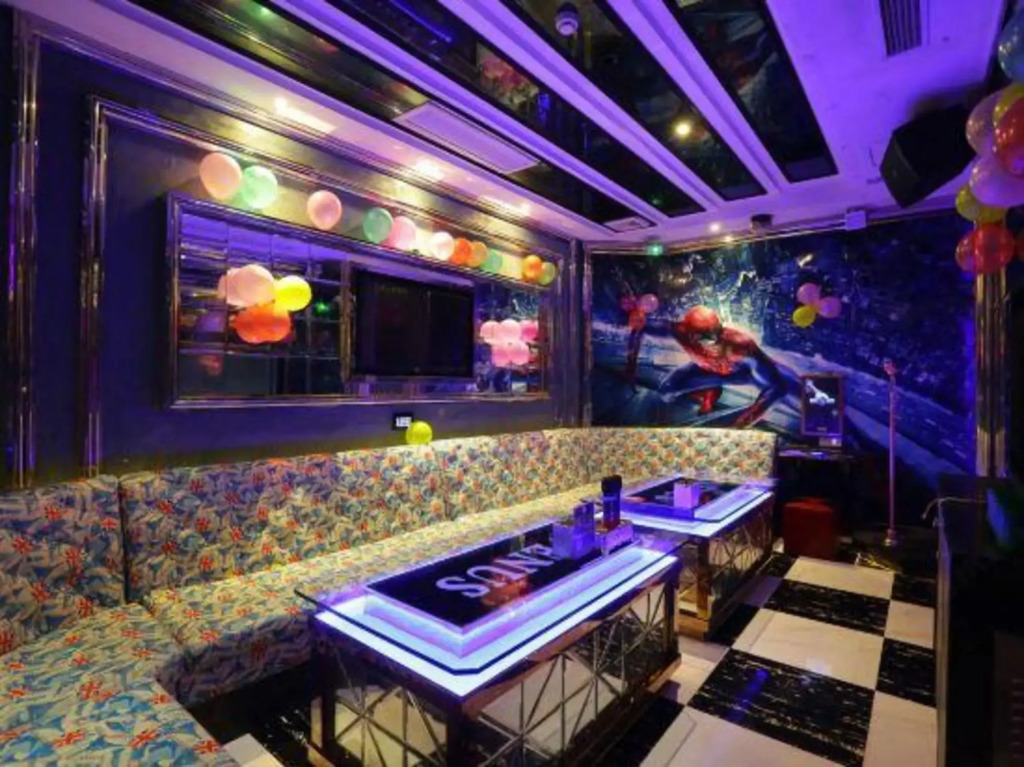 Shanshui S Hotel (Chengdu Kuanzhai Alley Tianfu Square)