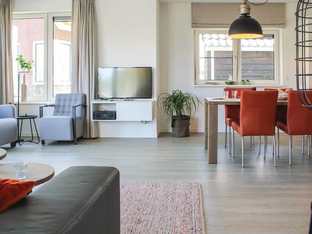 Villa in Friesland with Waterfront Jetty
