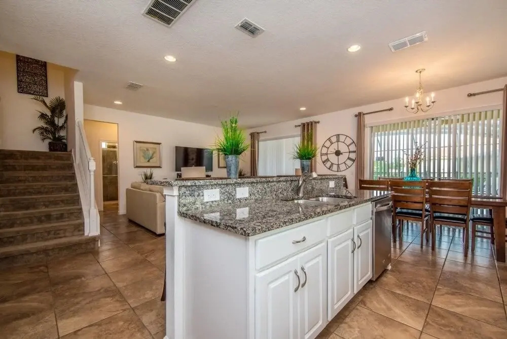 Oaktree Pool House