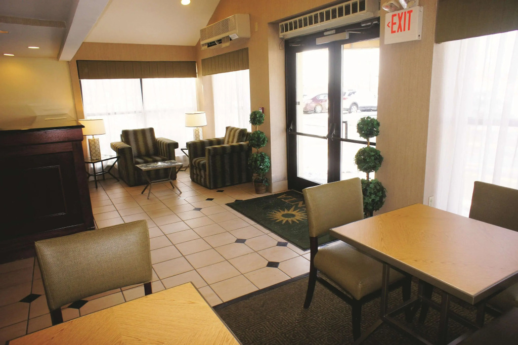 La Quinta by Wyndham Warwick Providence Airport
