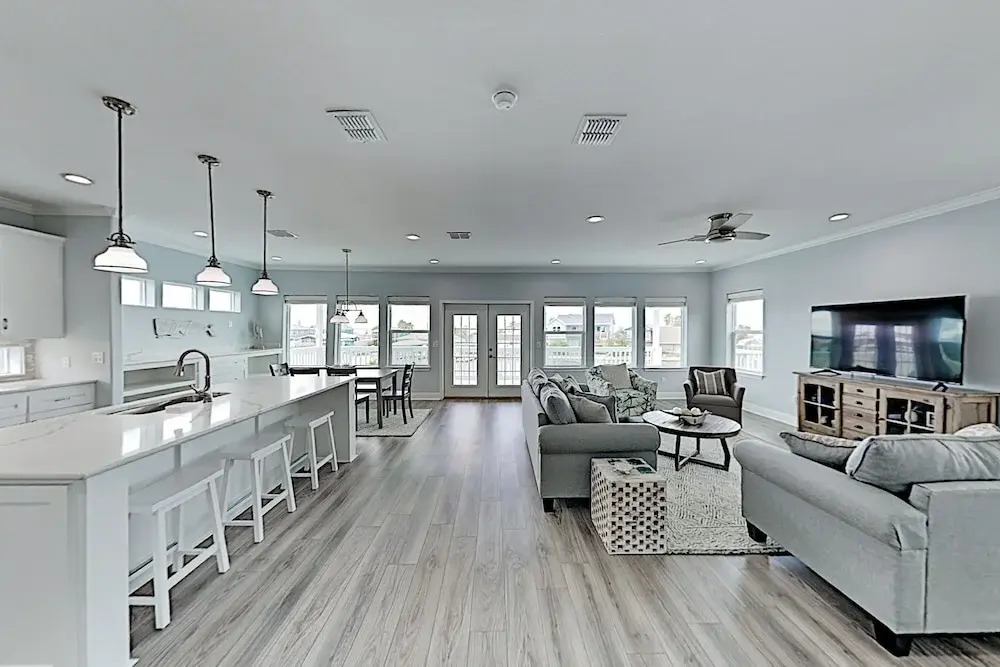 New Waterfront : Salt Lake & Copano Bay Views! 2 Bedroom Home