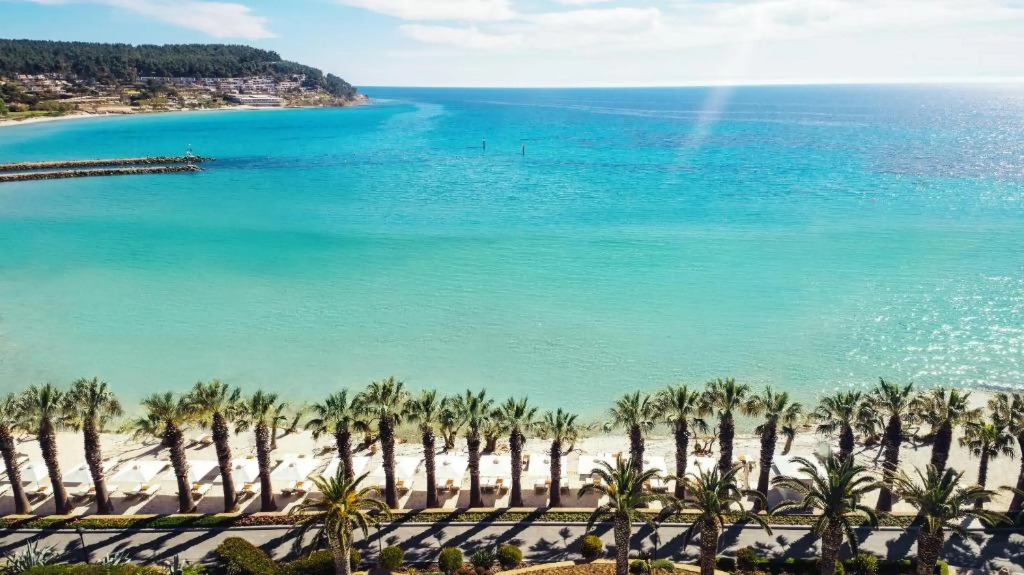 Sani Seaside Luxury-Private Pool Retreat for 21ppl