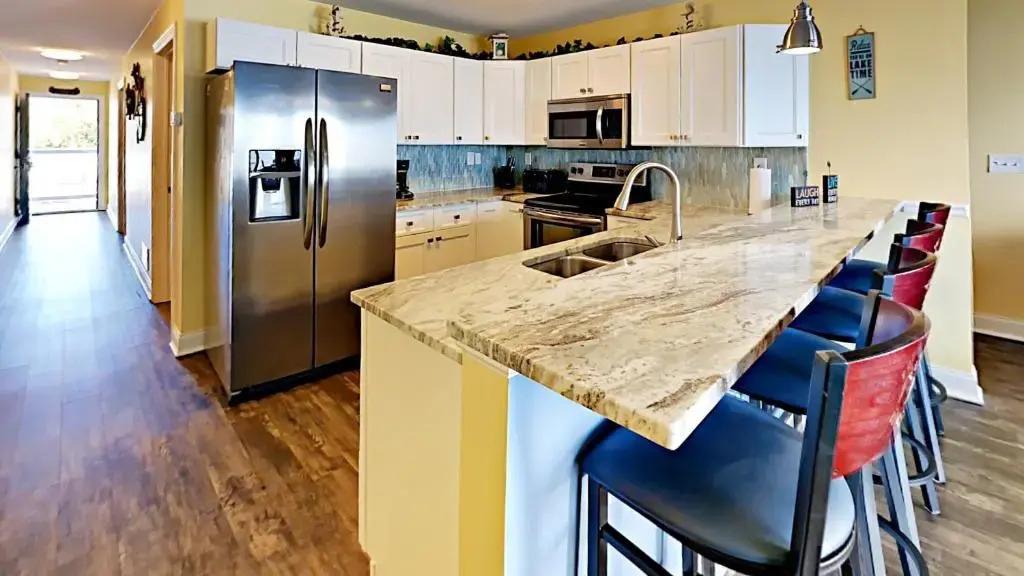 Put-in-Bay Waterfront Condo #107
