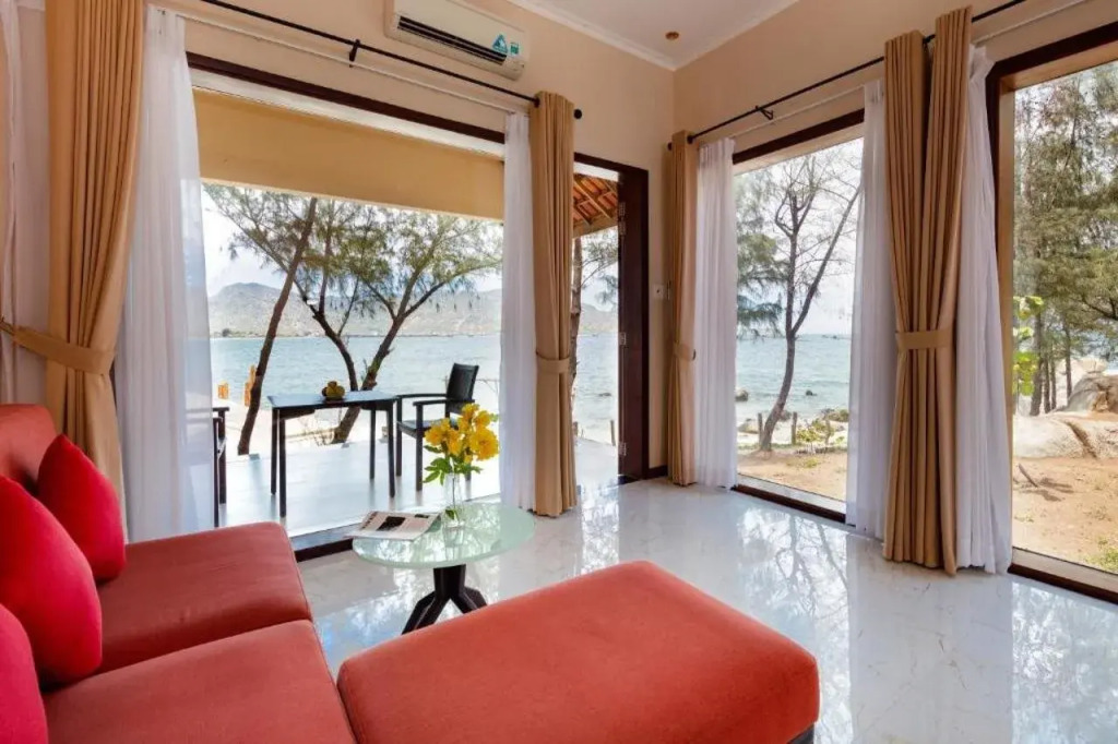 Hòn Cò Resort - Cà Ná