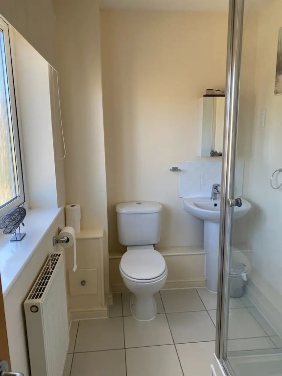 2BR &2 Bath Riverside Penthouse 2 Parking View Near St Neots