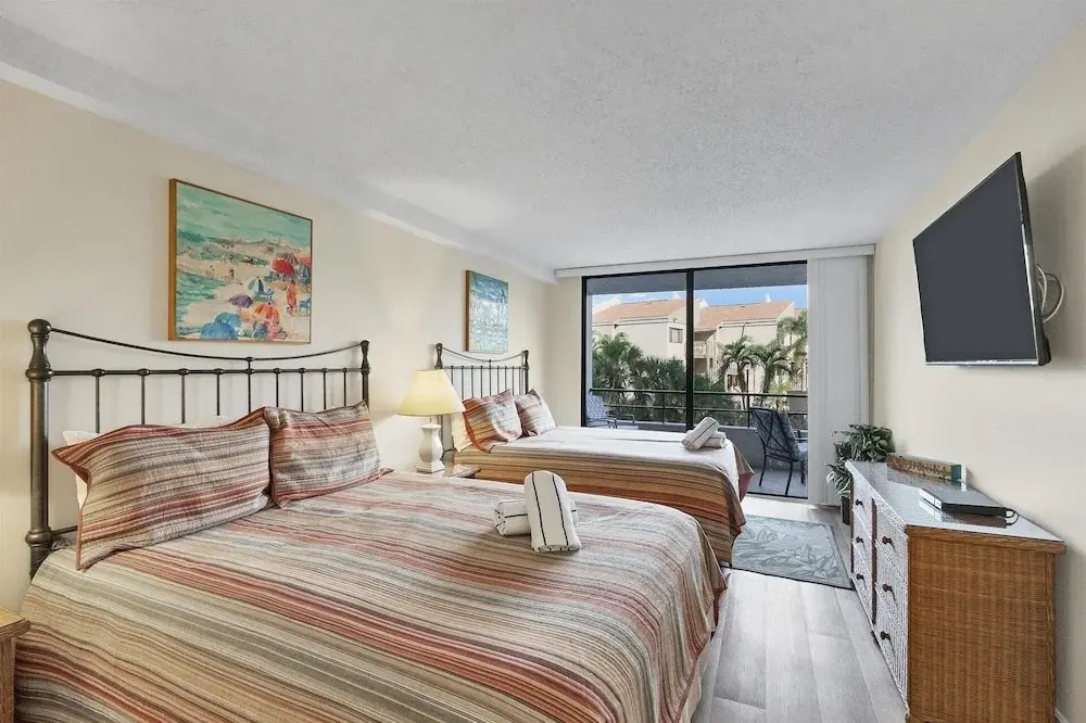 Anchorage Resort 2 Bedroom Condo 2nd Floor, Community Pool 2 Condo