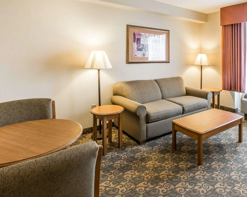 Comfort Suites Valdosta Mall Area