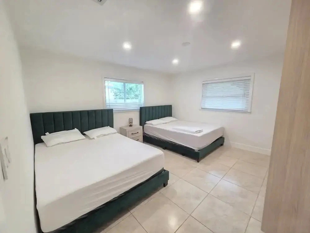 Modern Home in Hallandale Beach