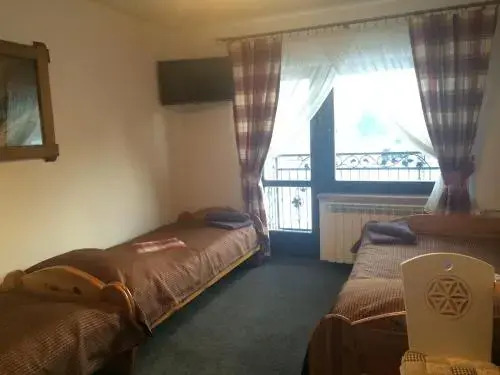 Dom Wypoczynkowy Karolina - pokoje i apartamenty