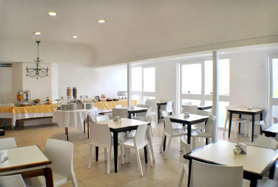 Vaness Hotel
