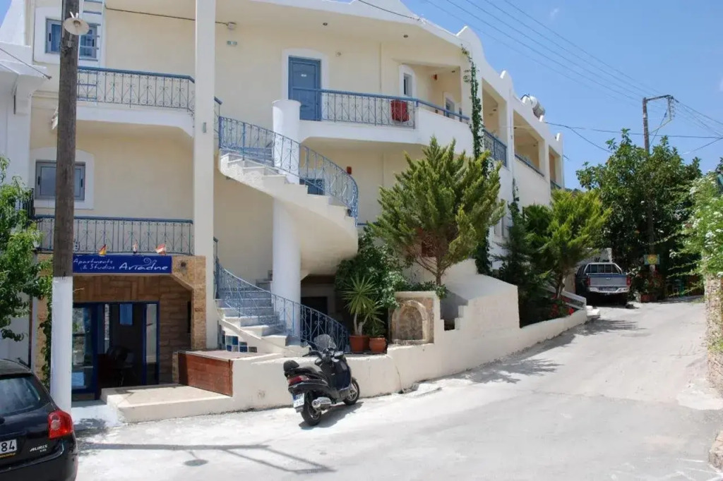 Ariadne Apartments & Studios