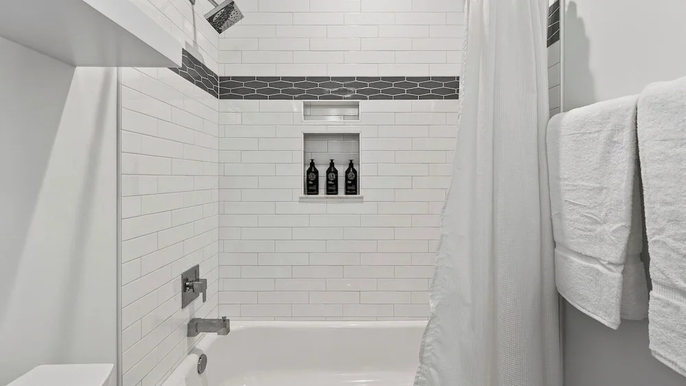Delores House by Avantstay Movie Theater + Outdoor Kitchen + Modern East Austin Home Near Downtown + Breweries + Live Music
