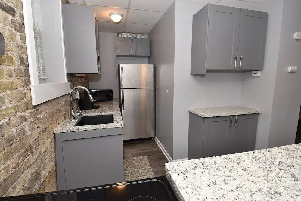 Modern Meets Vintage! Renovated 1 BR in Milwaukee