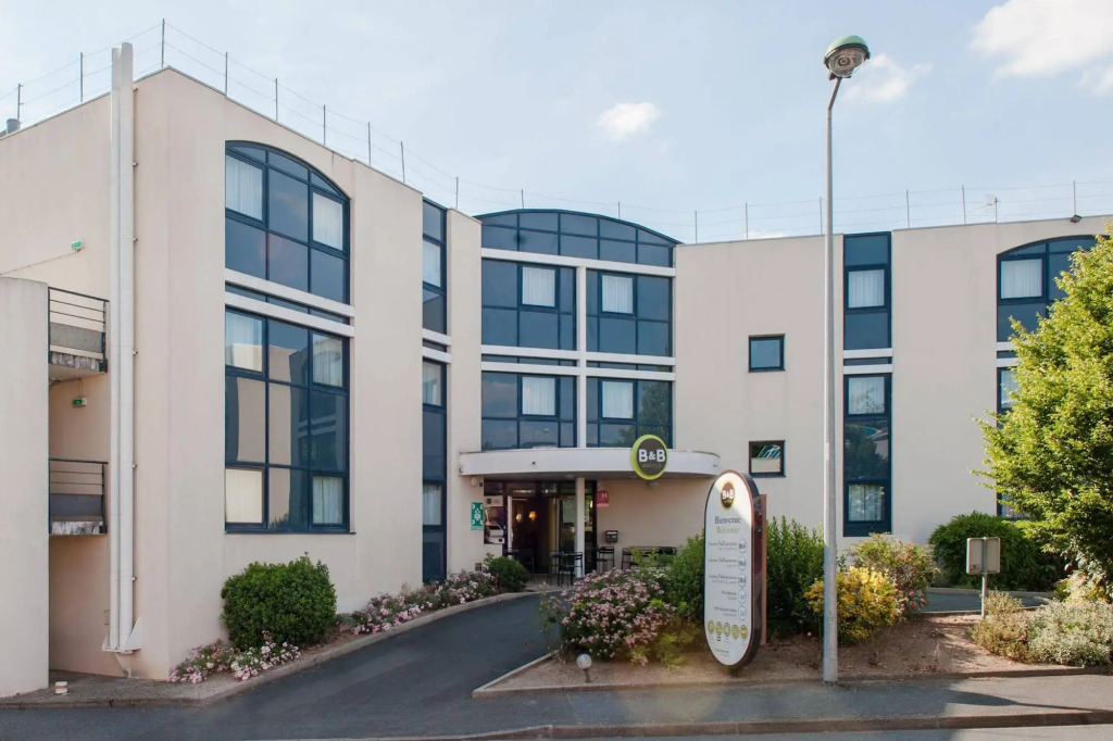 B&B HOTEL Cholet Sud