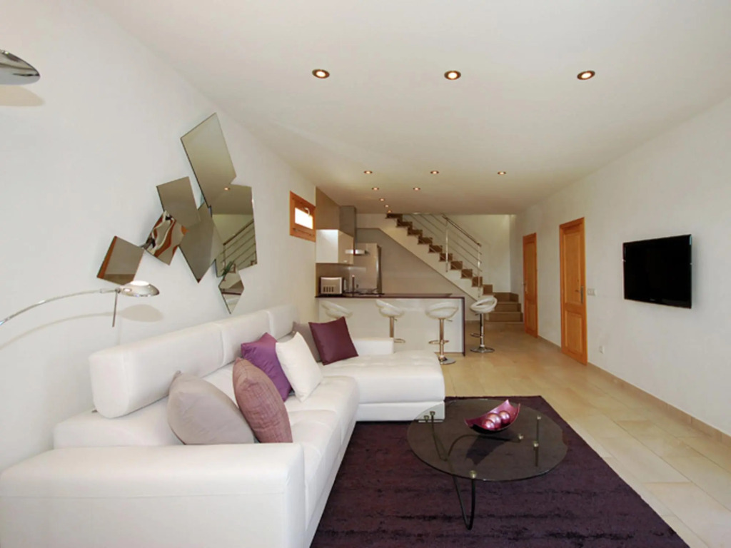 Modern Holiday Home With Private Swimming Pool