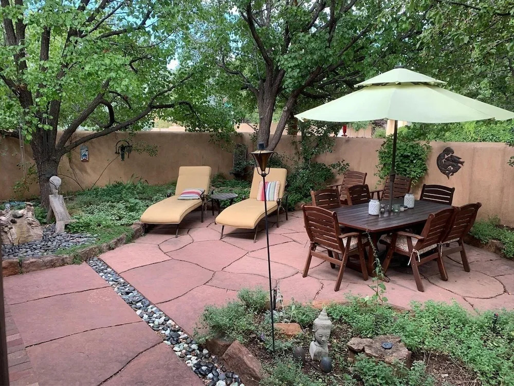 Casa De Gracia - Historic East Side Sanctuary, Perfect for Working From Home