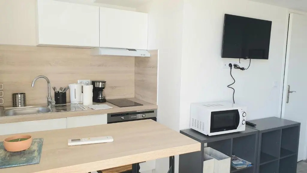 Superbement rénové studio duplex Vieil Antibes
