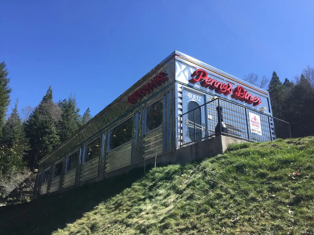 Travelodge by Wyndham Dunsmuir