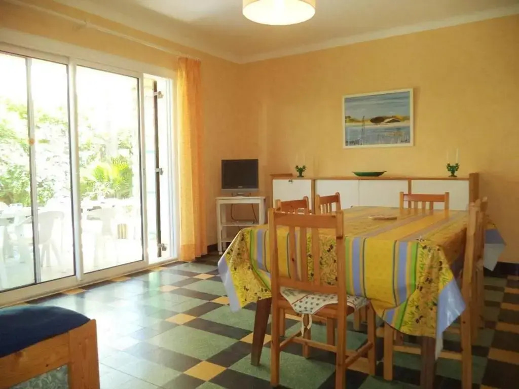 Appartement Narbonne, 4 pièces, 8 personnes - FR-1-229B-510
