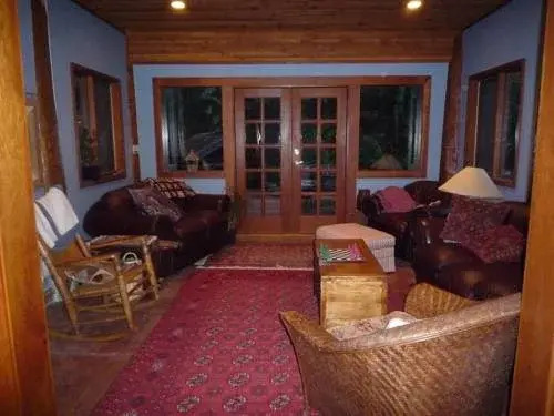 Inn at Clifftop Lane Whistler