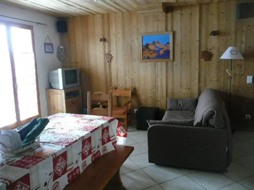Duplex spacieux 10 pers, 4 ch, parking, terrasse - FR-1-263-187