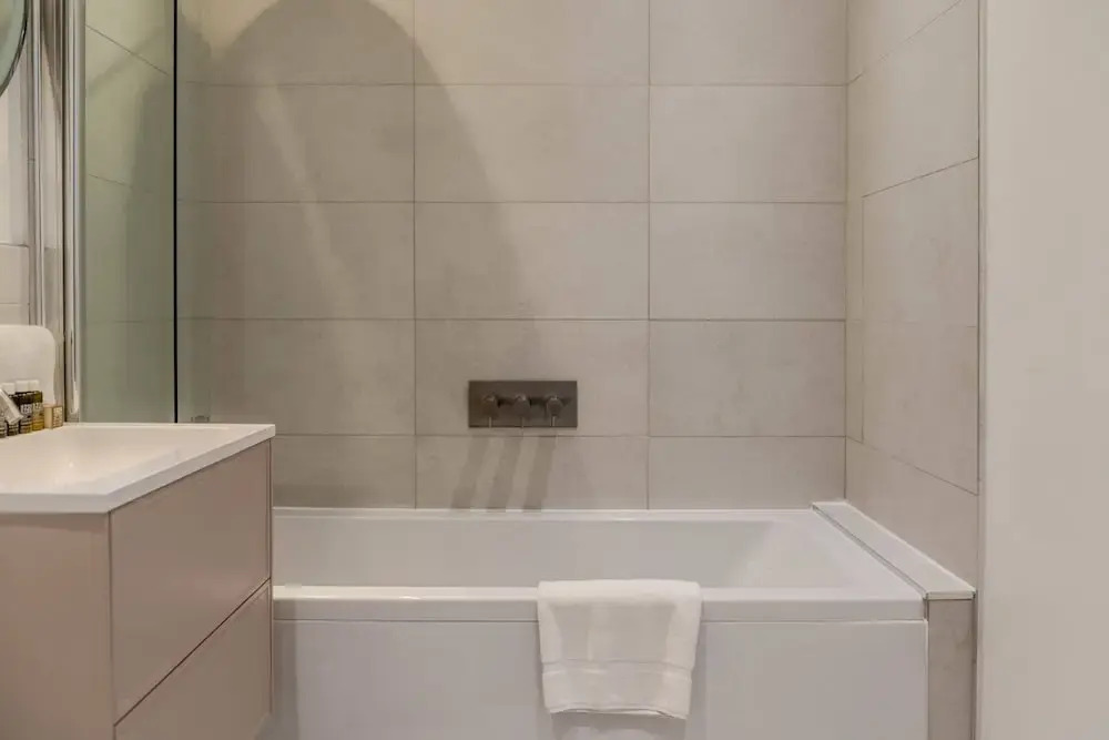 Beautiful 2 Bed, 2 Bath Abode In Dulwich