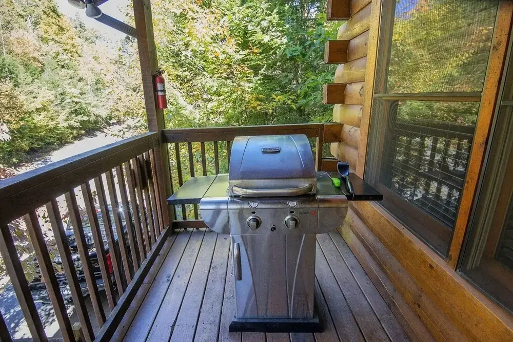 ER228 - Locker's Lodge Great Location - Close To Town! 1 Bedroom Cabin by RedAwning