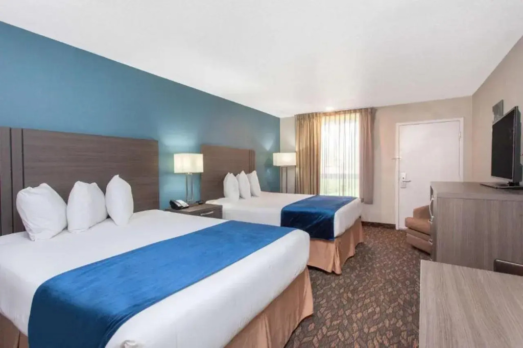 Grand Hotel Orlando at Universal Blvd - Shuttle to Theme Parks