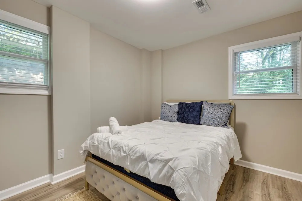 Atlanta Apartment w/ Grill: 7 Mi to Downtown!