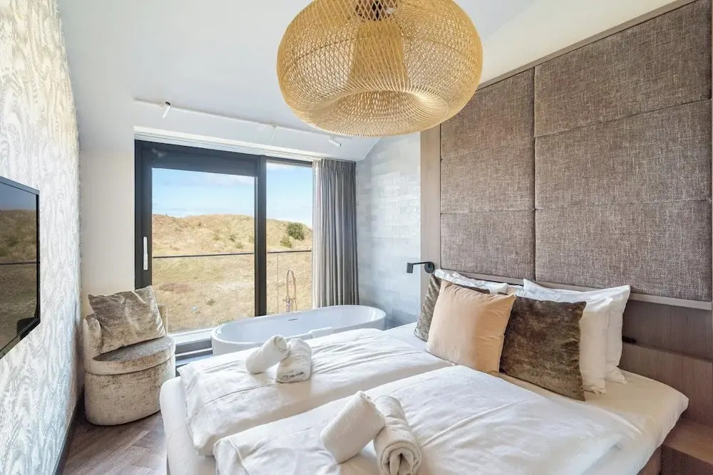 Lavish Apartment With Private Sauna