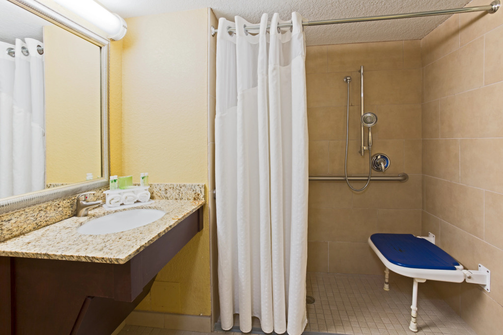 Holiday Inn Express Fort Lauderdale North - Executive Airport by IHG